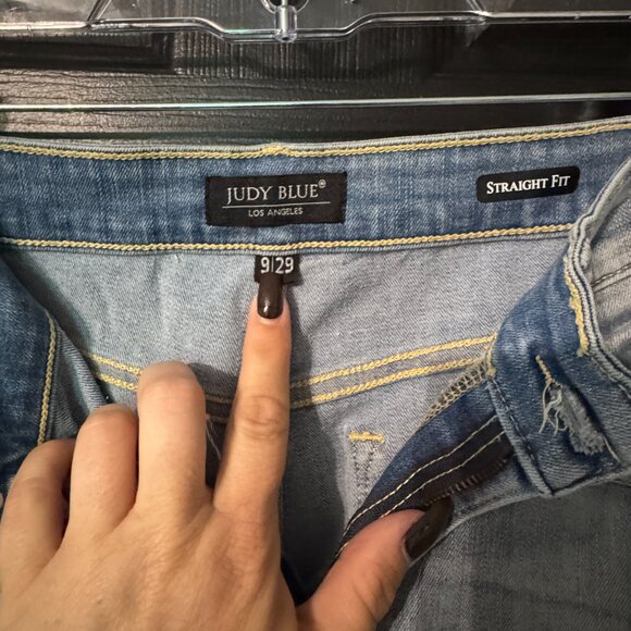 Judy Blue Women's Straight Fit Denim Distressed Hem 9/29 - Picture 2 of 4